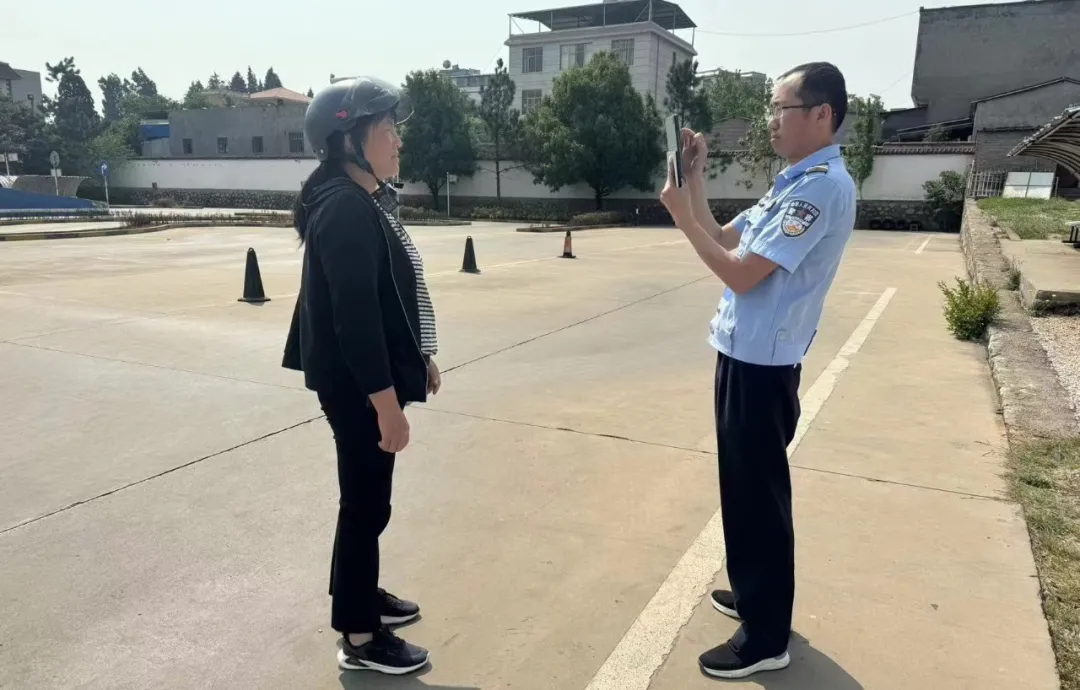 沾益摩托车下乡考试便民服务配图